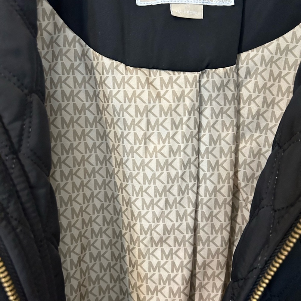Michael Kors NWT Black Quilted Coat. - Picture 10 of 16